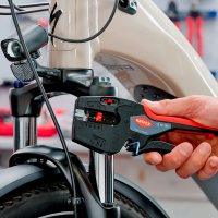 Многофункциональный инструмент для электриков NexStrip Multitool Knipex_3